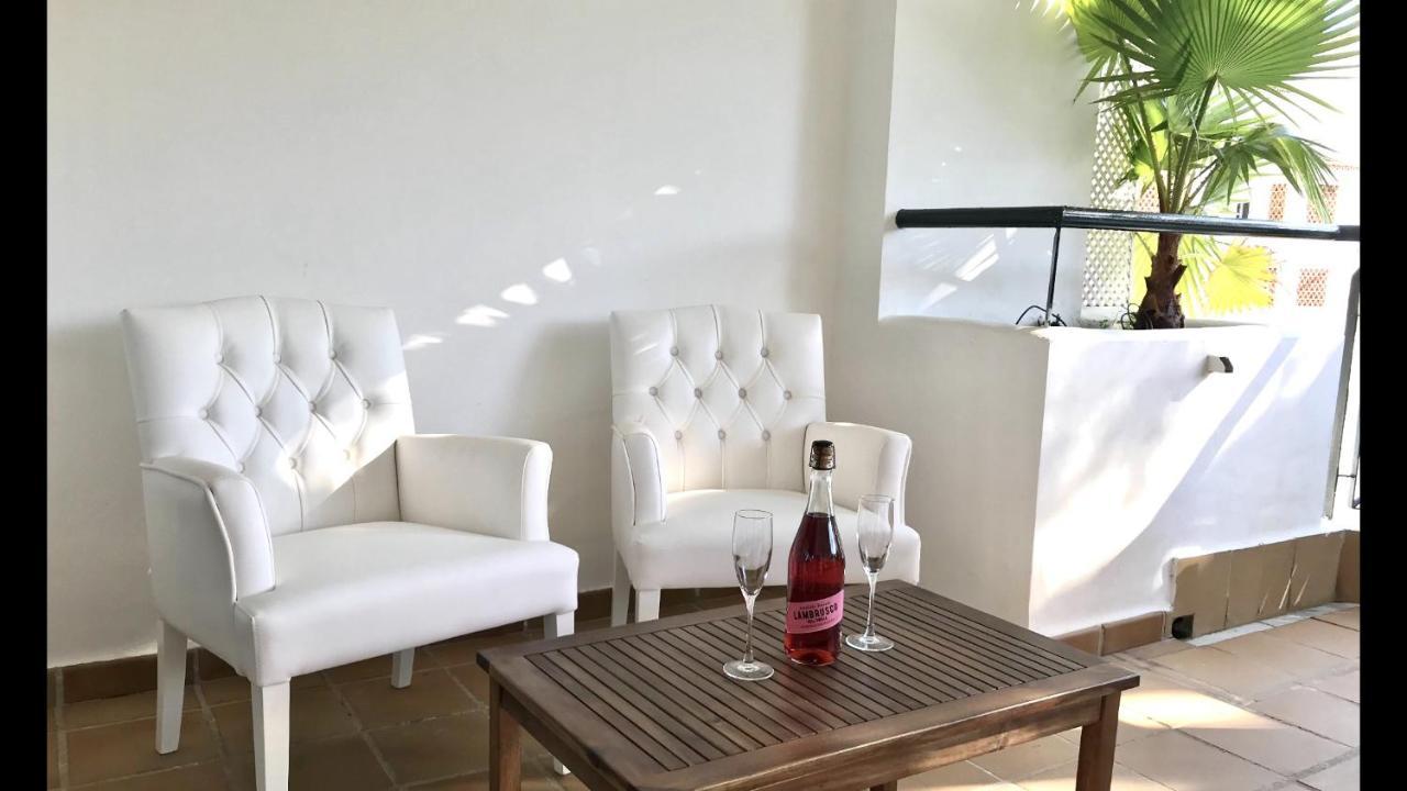 Mi Capricho 3-5 Beachfront- Apartment With Sea Views In Costa Del Sol Sitio de Calahonda Exterior photo