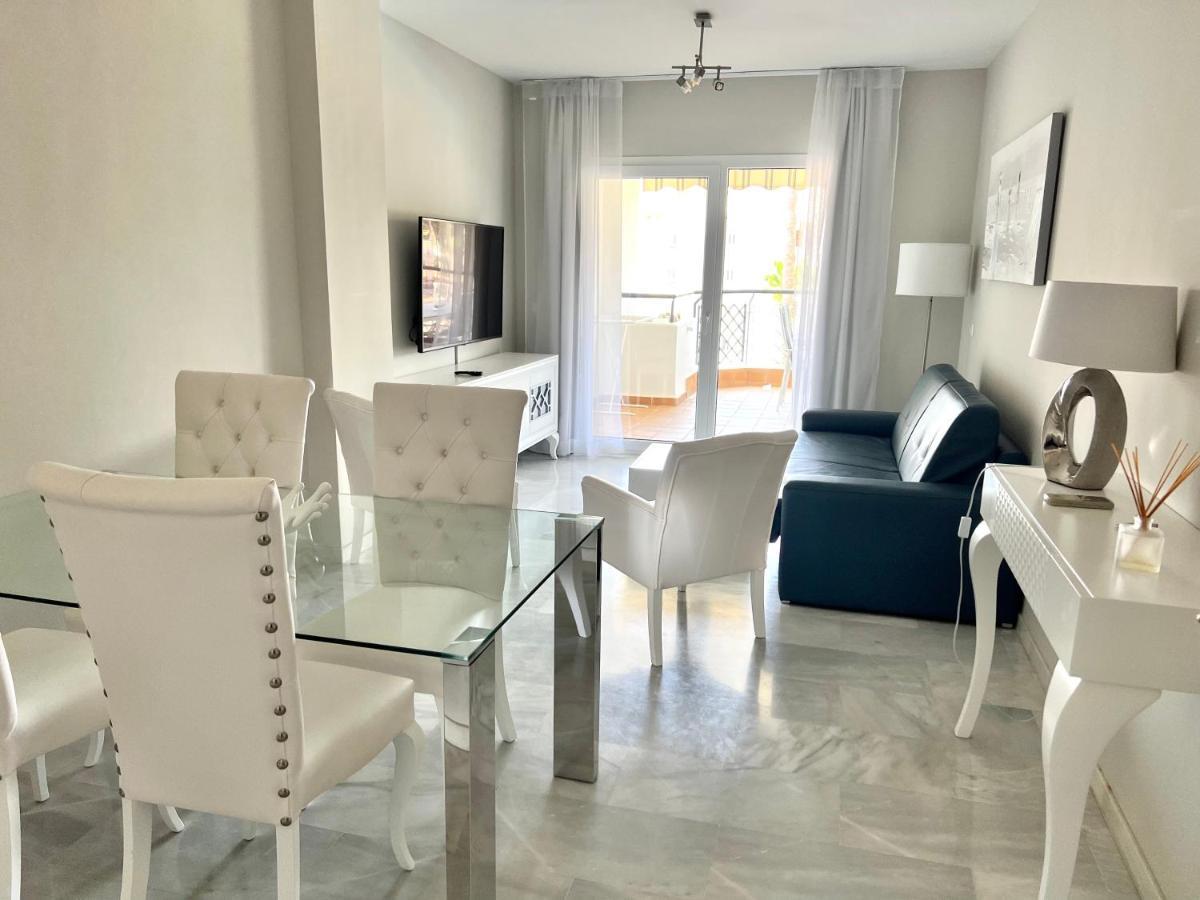 Mi Capricho 3-5 Beachfront- Apartment With Sea Views In Costa Del Sol Sitio de Calahonda Exterior photo